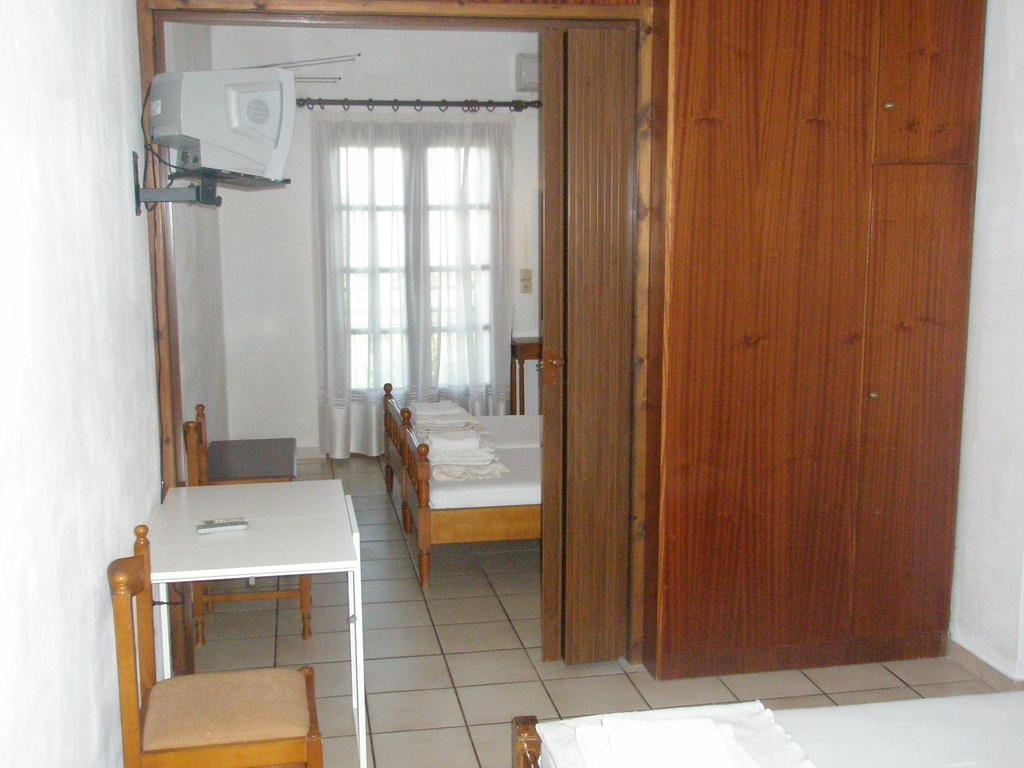 Viki Studios And Apartments Skala Potamias  Room photo