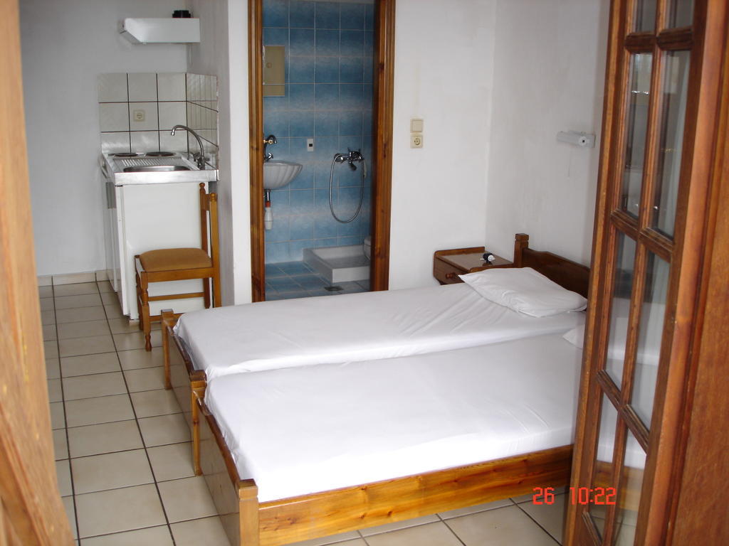 Viki Studios And Apartments Skala Potamias  Room photo